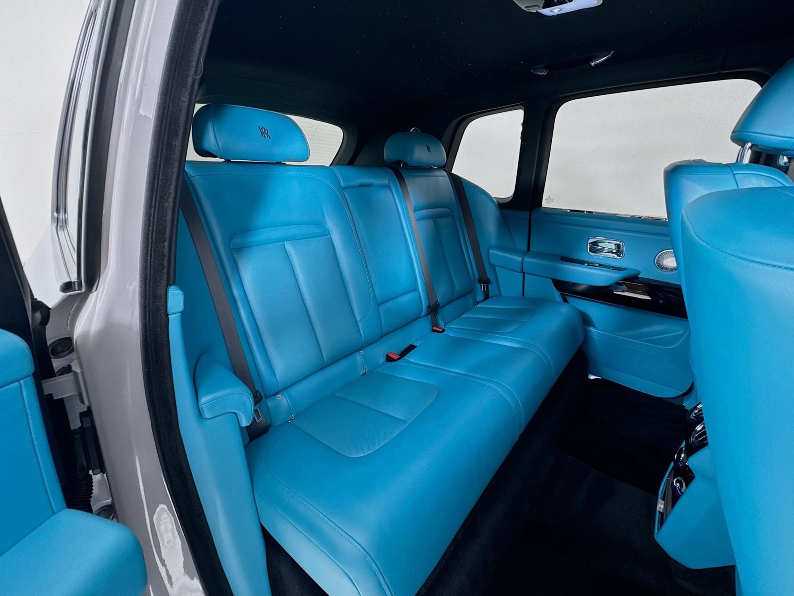 Certified 2022 Rolls-Royce Cullinan w/ Dark Exterior Package AWD/4WD image 26