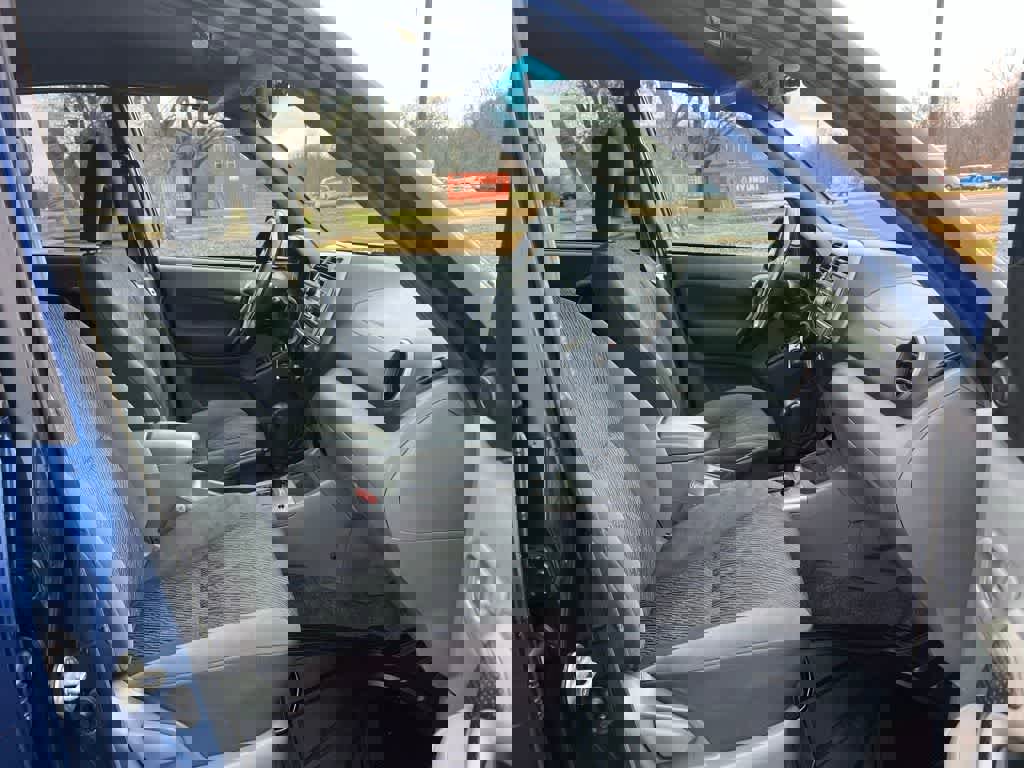 Used 2003 Toyota RAV4 4WD image 27