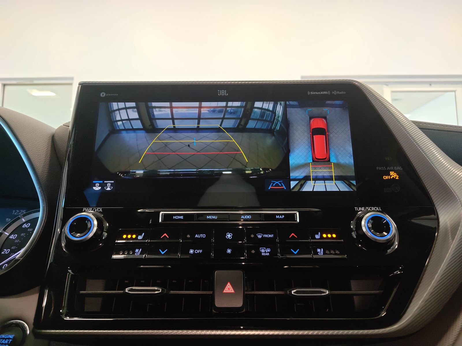 Used 2022 Toyota Highlander Platinum image 31