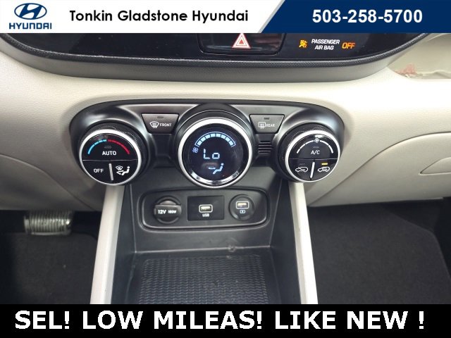 Used 2020 Hyundai Venue SEL w/ Convenience Package image 18