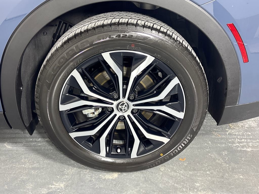 Certified 2026 Toyota Crown XLE image 30