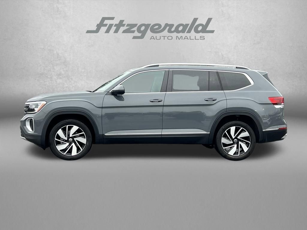 Used 2025 Volkswagen Atlas SEL image 4