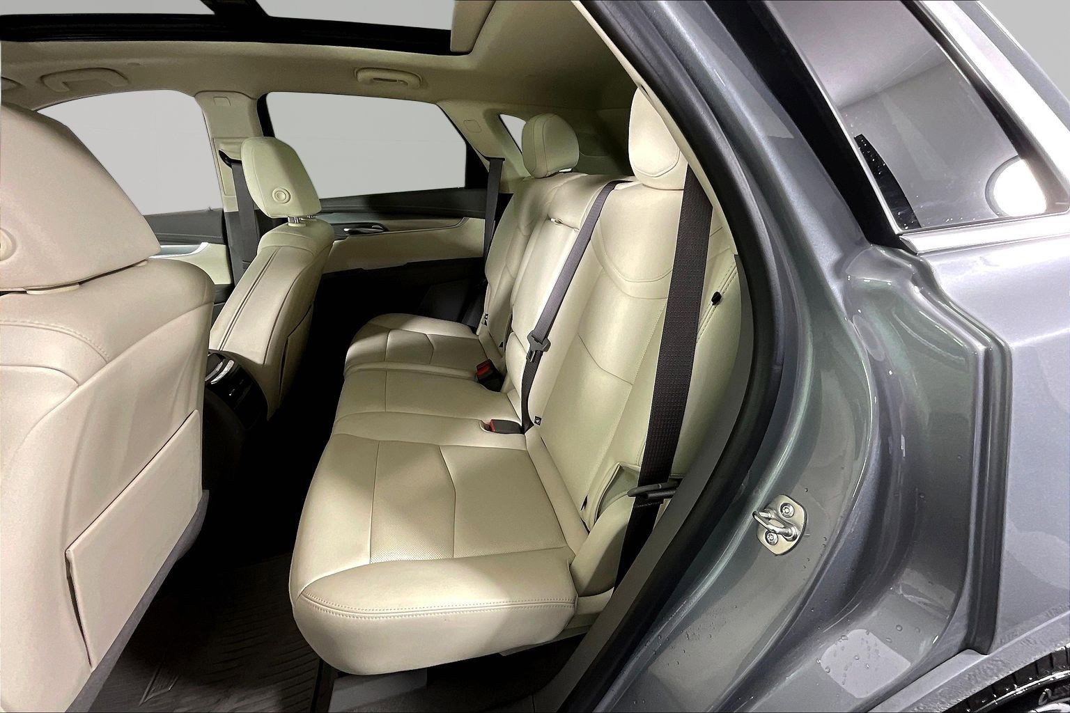 Used 2025 Cadillac XT5 Premium Luxury w/ Technology Package AWD/4WD image 22