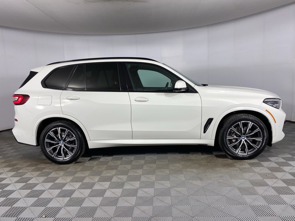 Certified 2023 BMW X5 xDrive40i w/ M Sport Package image 28