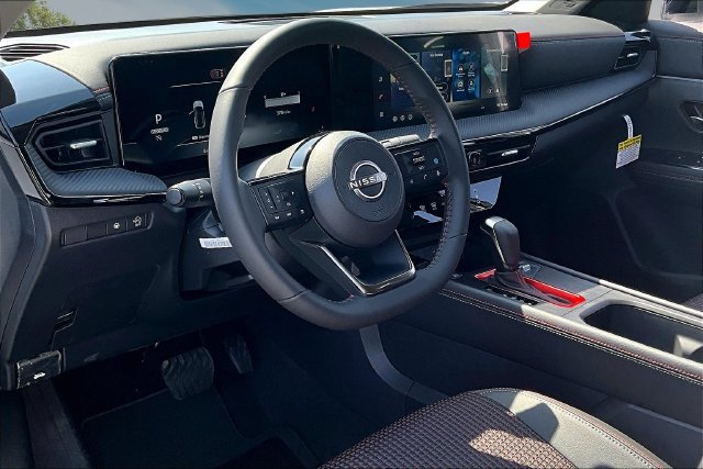 New 2026 Nissan Kicks SR FWD image 7