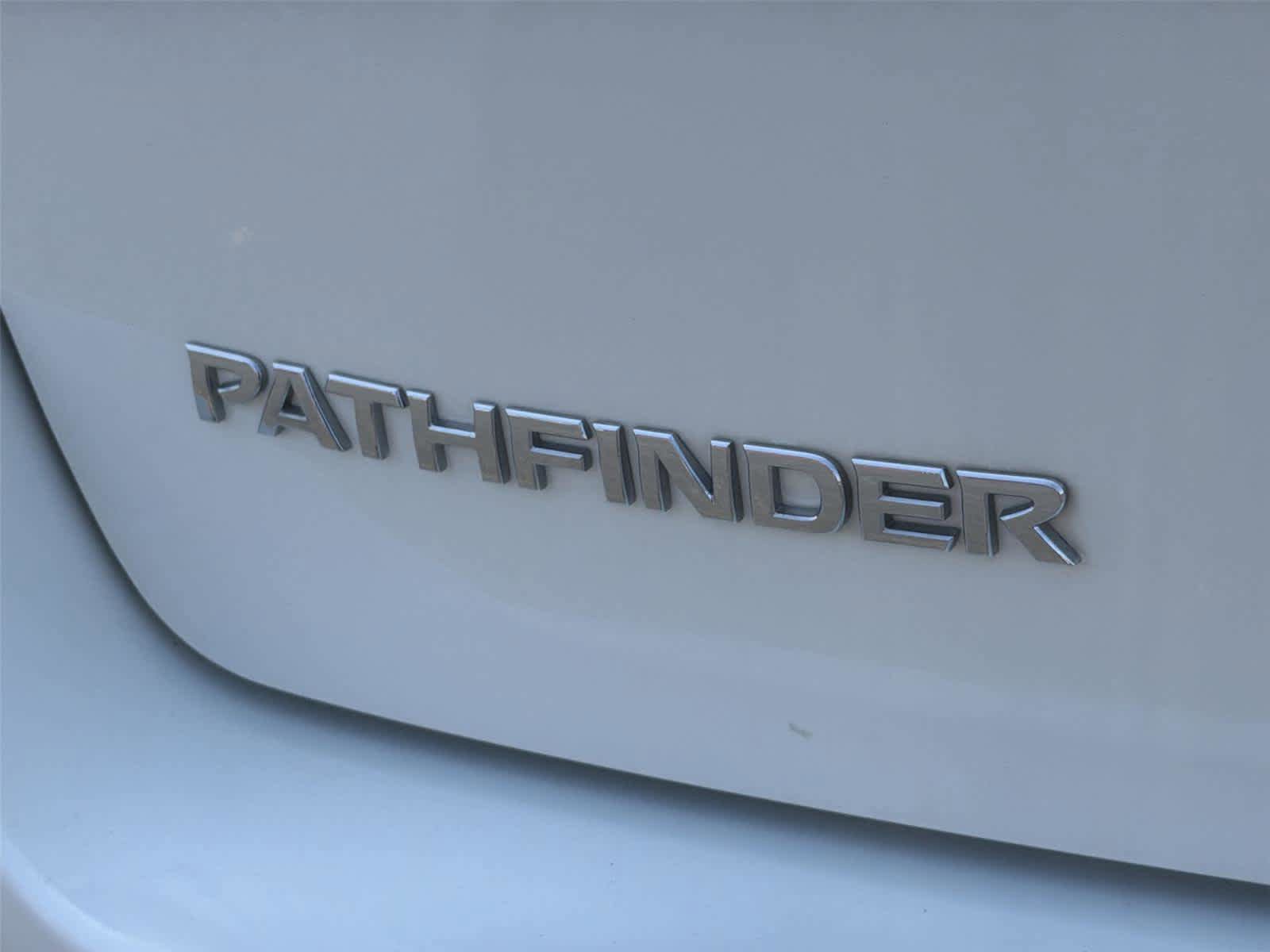Used 2018 Nissan Pathfinder S FWD image 8