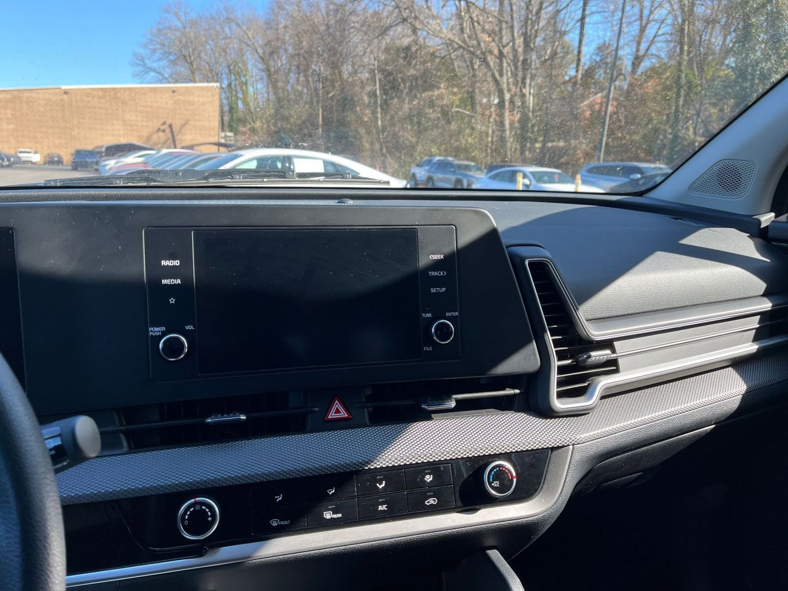 Used 2025 Kia Sportage LX image 17