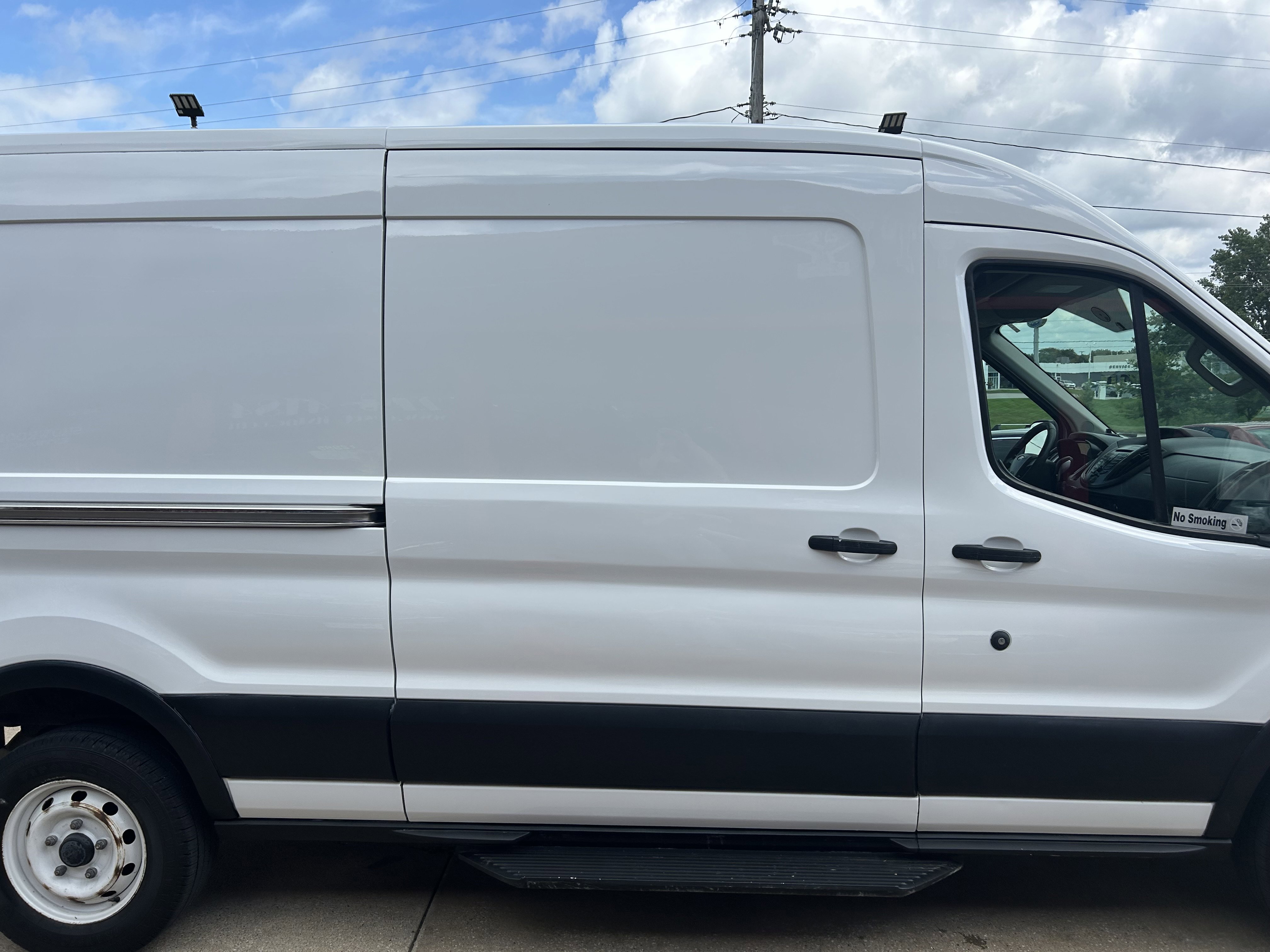 Used 2019 Ford Transit 150 148 Medium Roof image 4