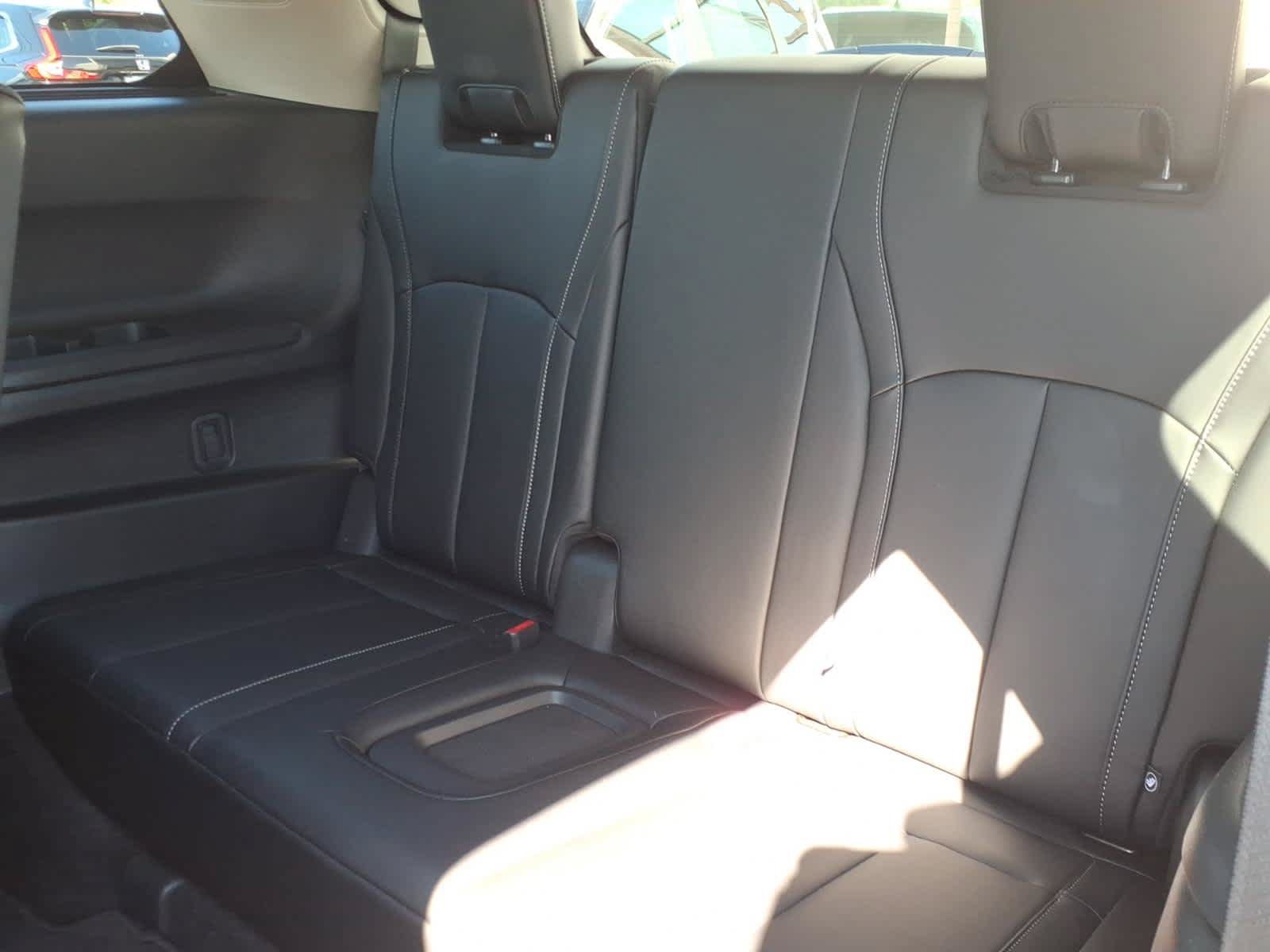 Certified 2026 INFINITI QX60 Luxe w/ Cargo Package AWD/4WD image 18