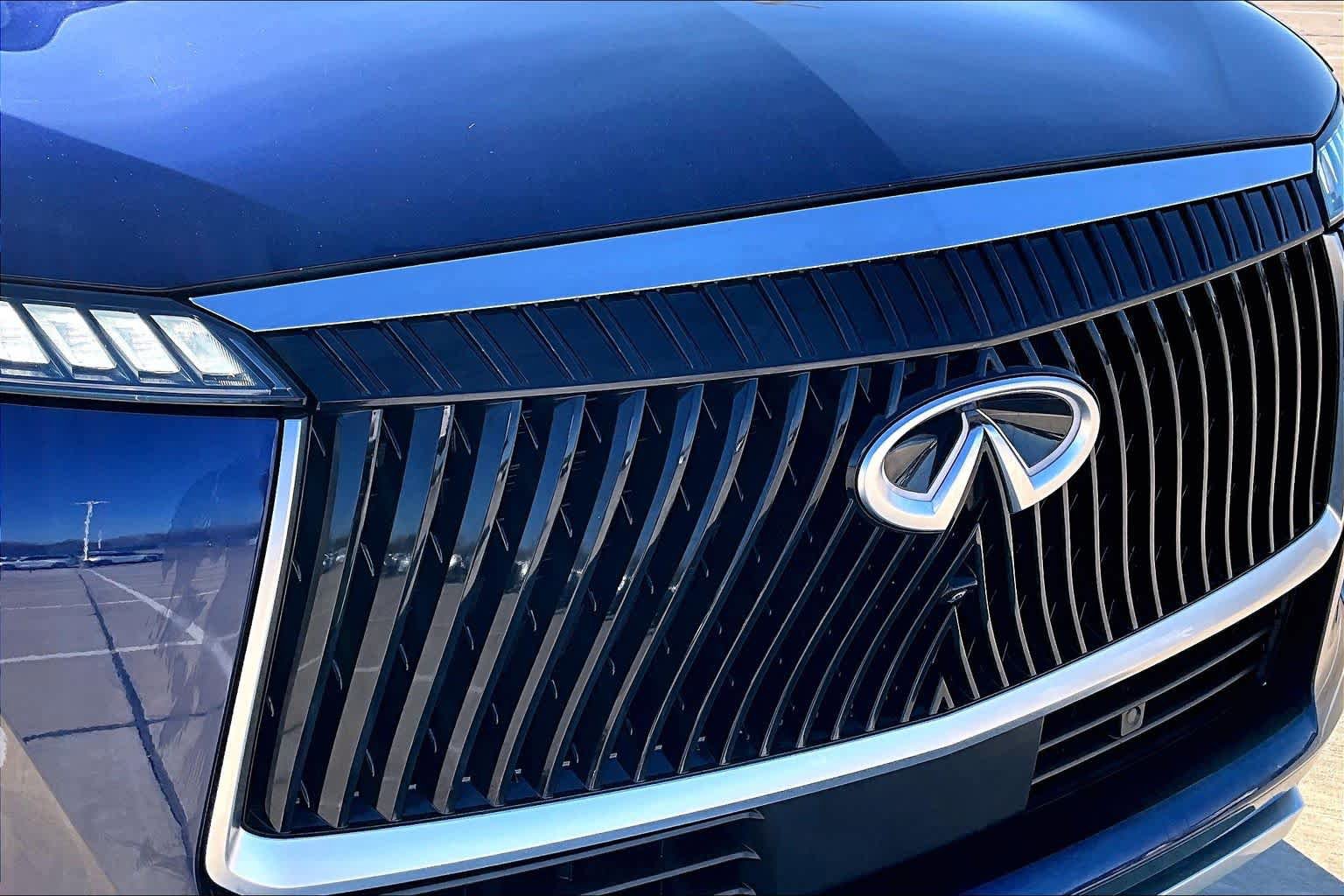Used 2025 INFINITI QX80 Luxe RWD image 29
