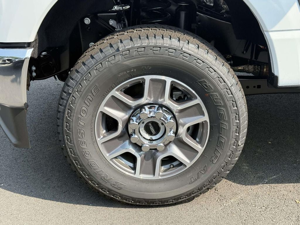 New 2026 Ford F250 Lariat w/ FX4 Off-Road Package AWD/4WD image 8