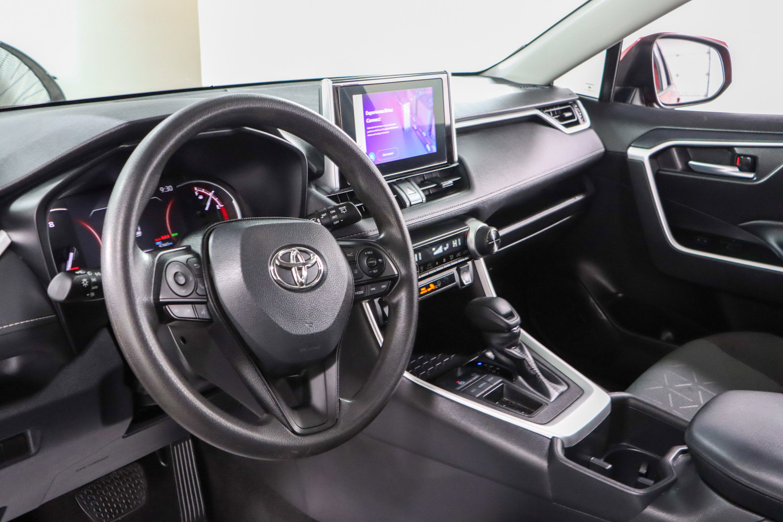 Used 2023 Toyota RAV4 XLE image 22