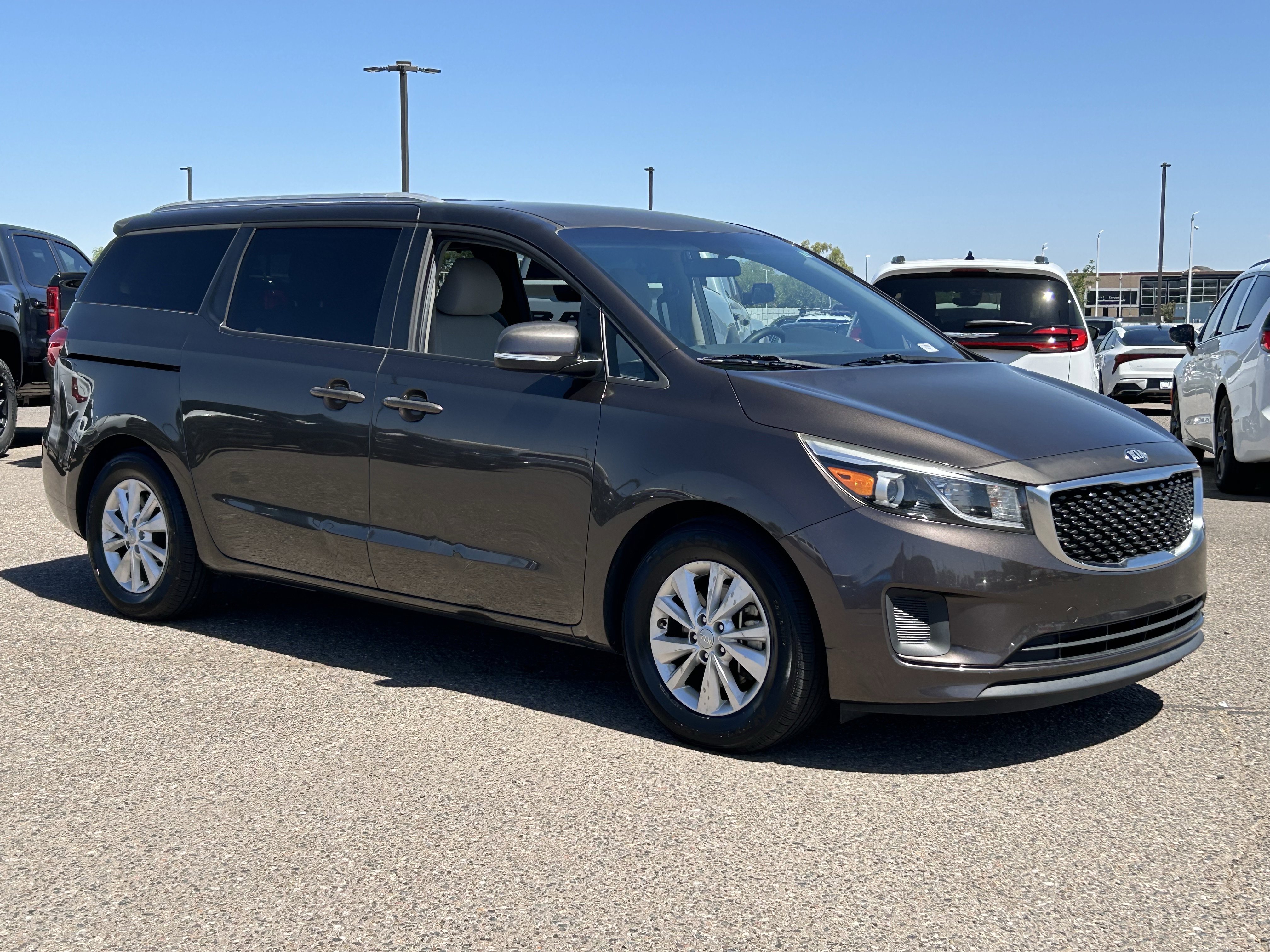 Used 2016 Kia Sedona LX w/ LX Convenience Package image 7