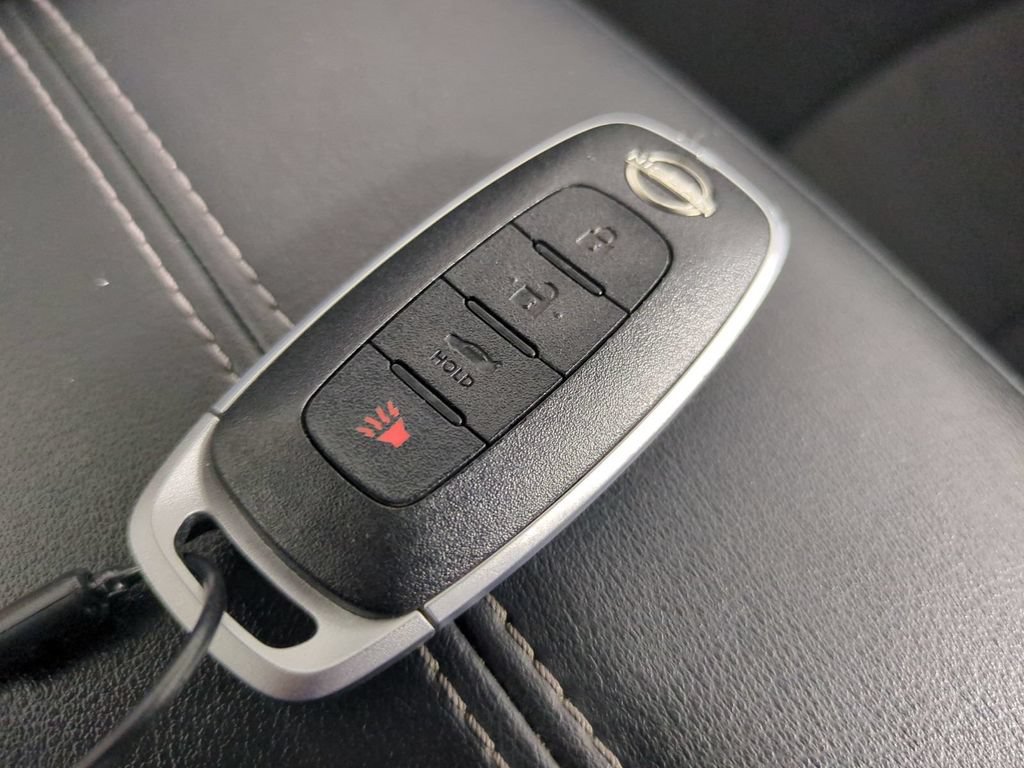 Used 2025 Nissan Sentra SV FWD image 34