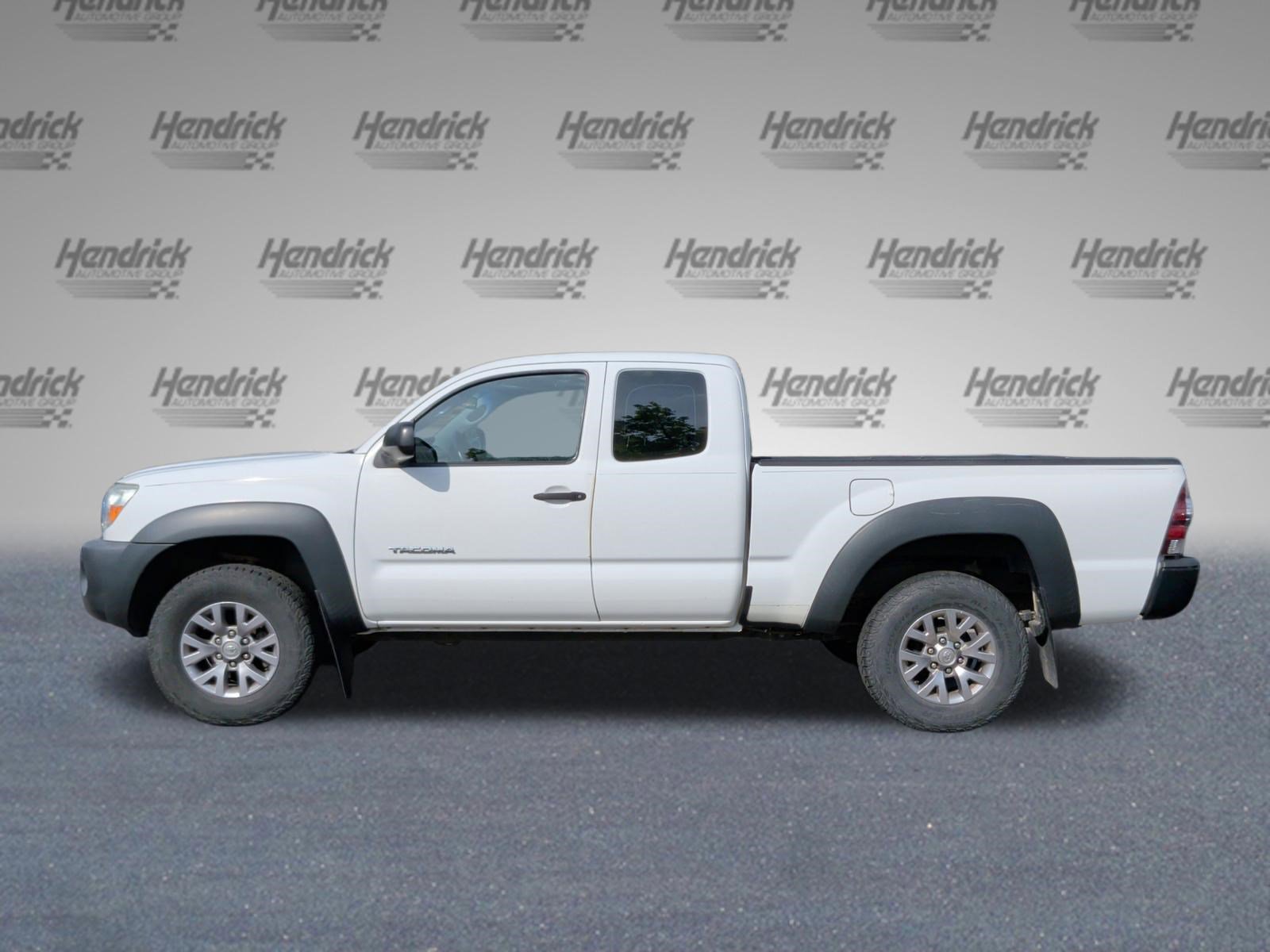 Used 2009 Toyota Tacoma PreRunner image 9