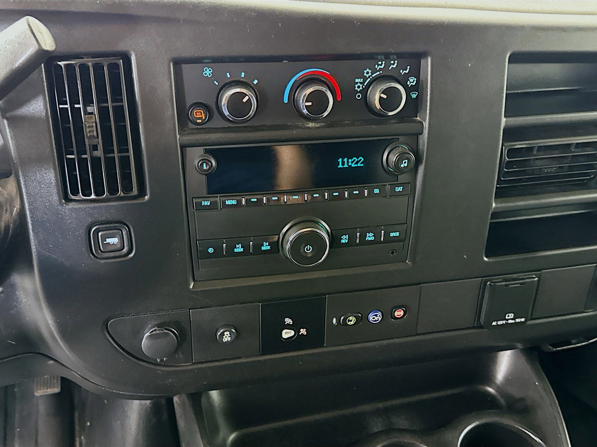 Used 2022 Chevrolet Express 2500 image 16