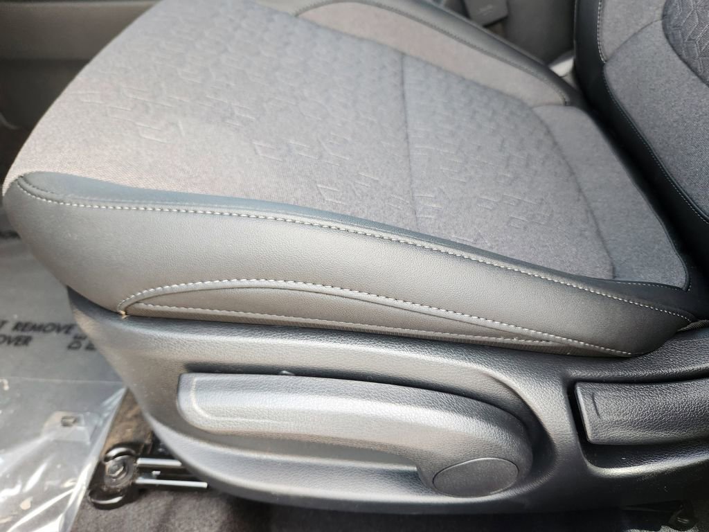 New 2026 Kia Seltos S image 9