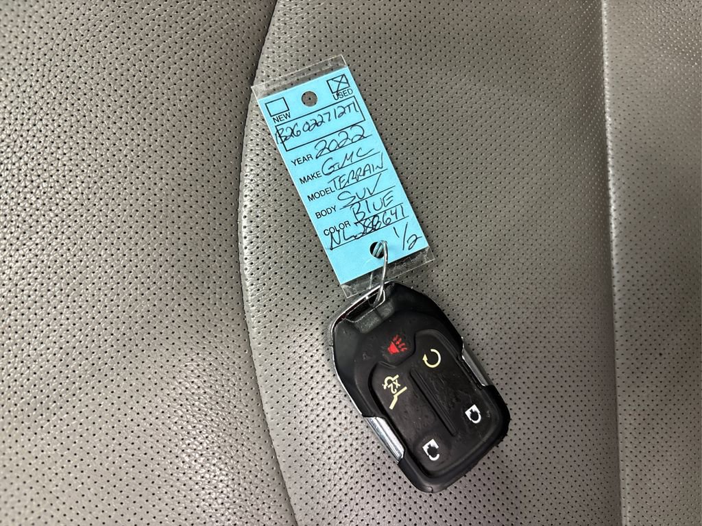 Used 2022 GMC Terrain SLT image 38