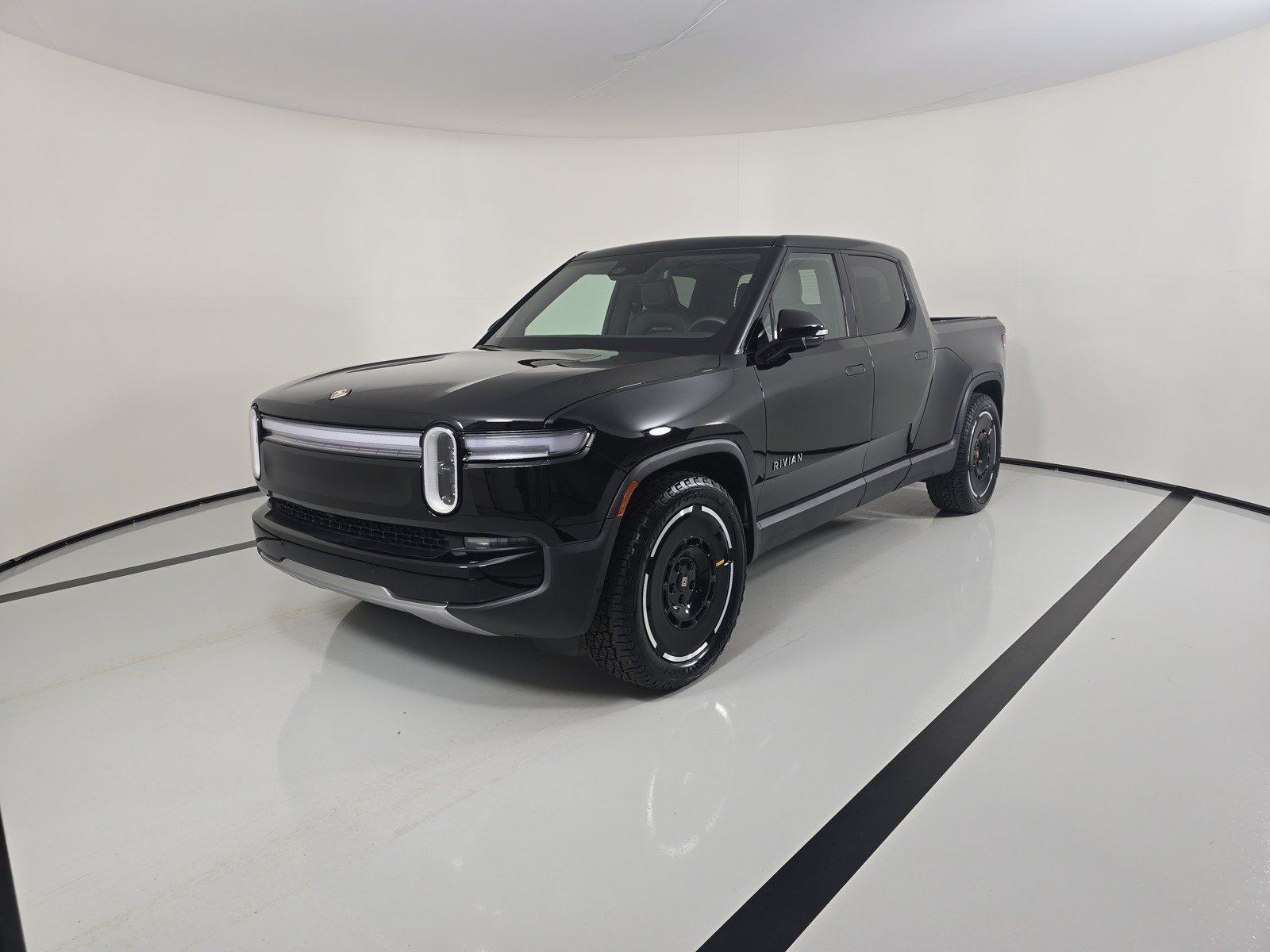 Used 2025 Rivian R1T Adventure