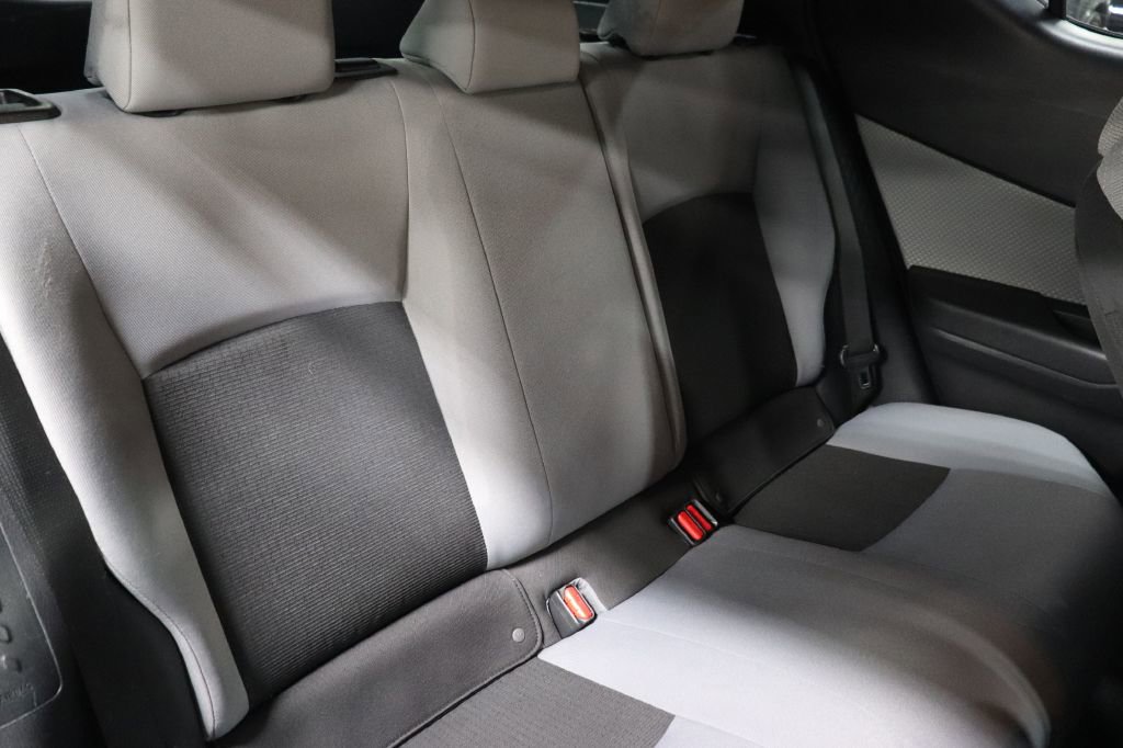 Used 2019 Toyota C-HR XLE image 21