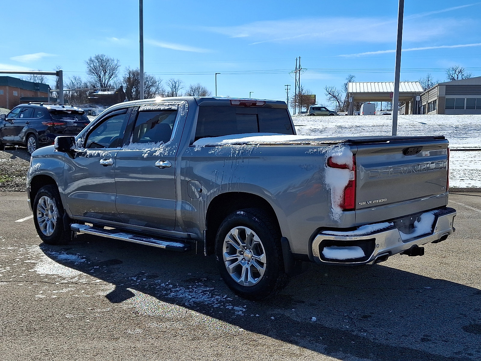 Used 2024 Chevrolet Silverado 1500 LTZ w/ LTZ Premium Package image 4