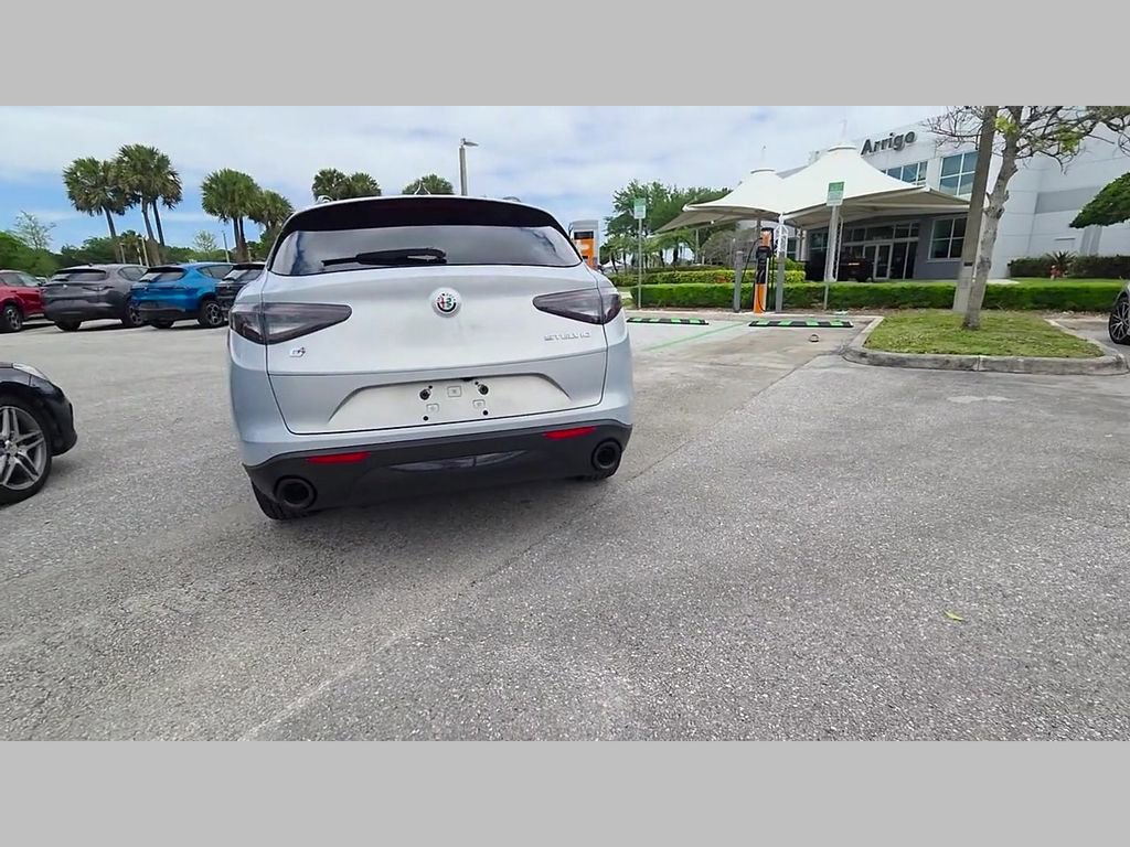 New 2025 Alfa Romeo Stelvio Sprint AWD/4WD image 29