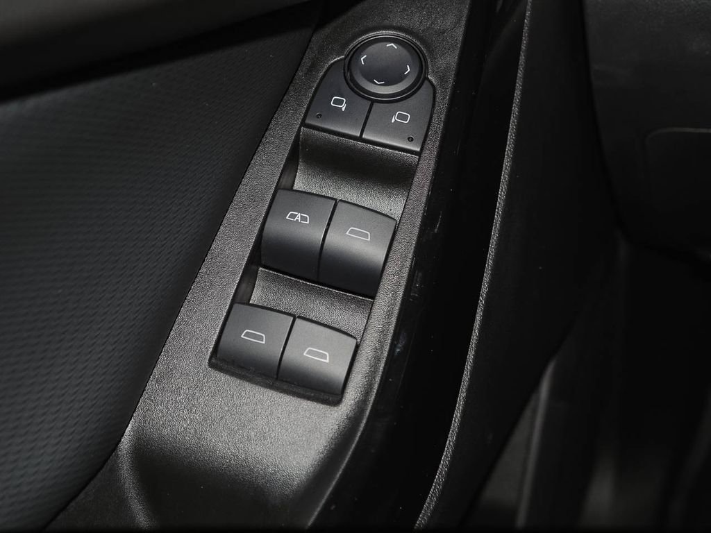 Used 2025 Chevrolet Equinox LT image 24