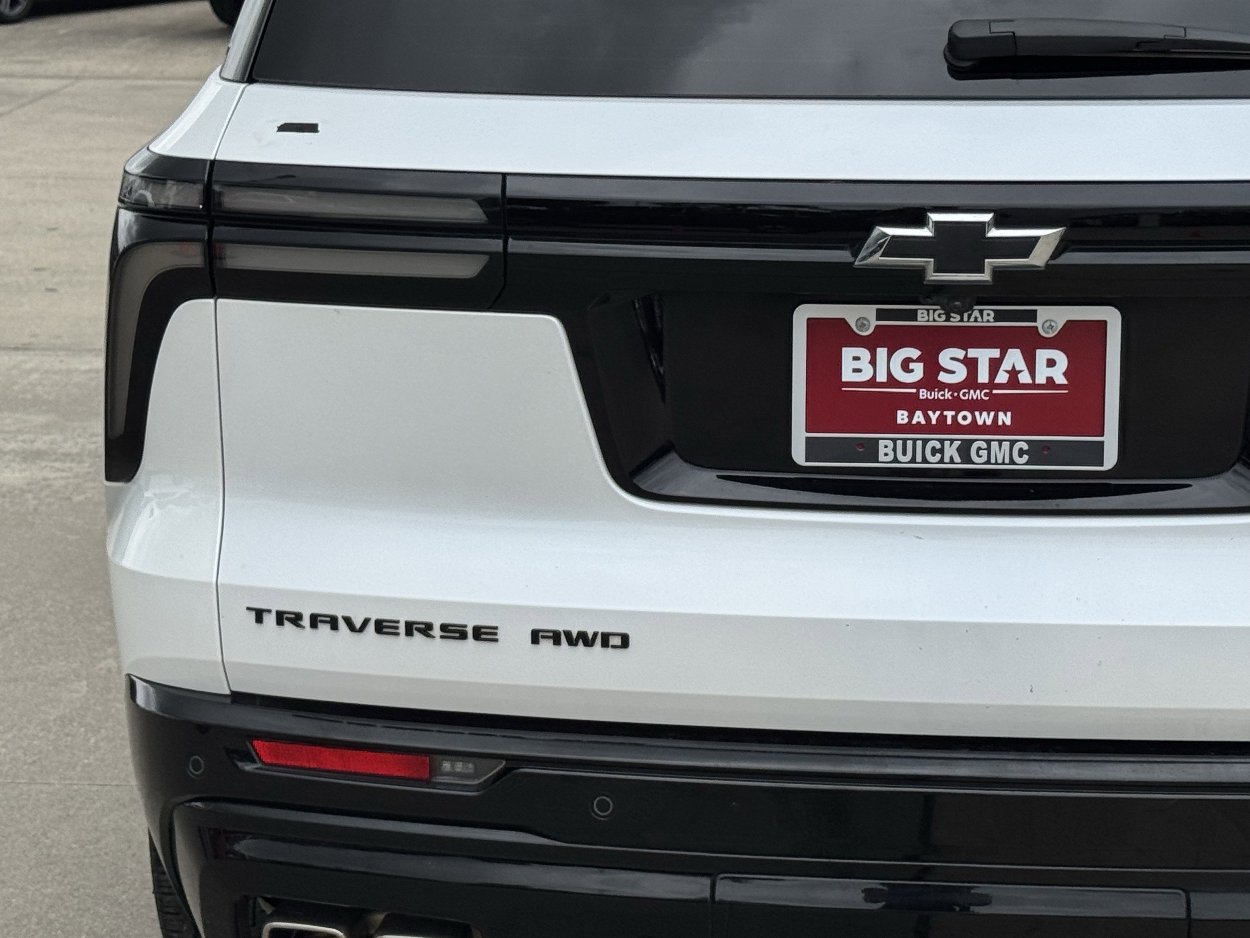 Used 2024 Chevrolet Traverse RS AWD/4WD image 11