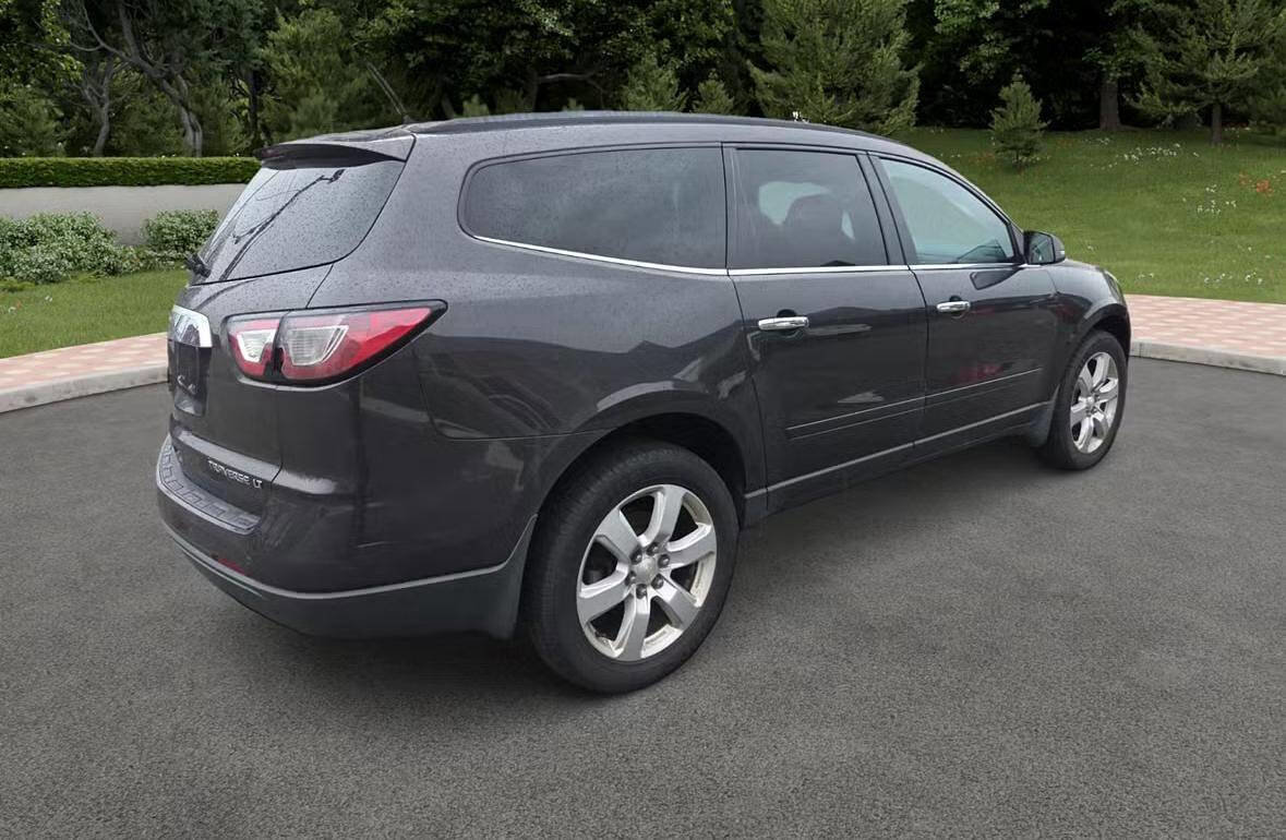 Used 2016 Chevrolet Traverse LT w/ Style and Technology Package image 5