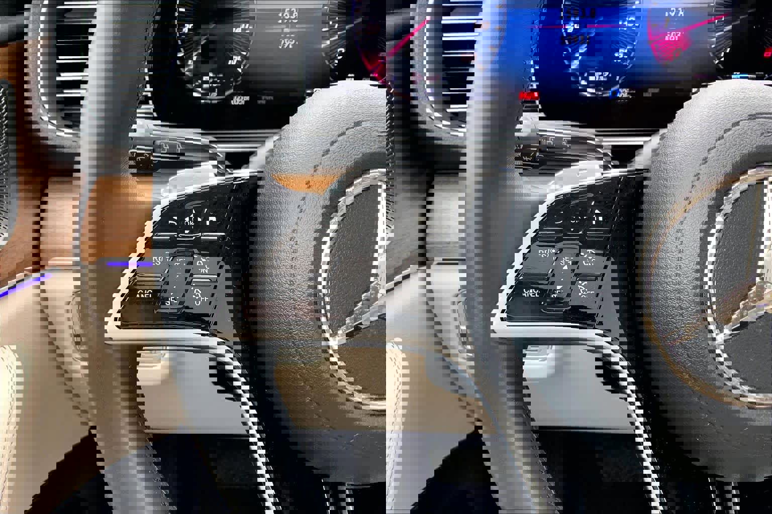 Certified 2024 Mercedes-Benz GLE 350 4MATIC image 24