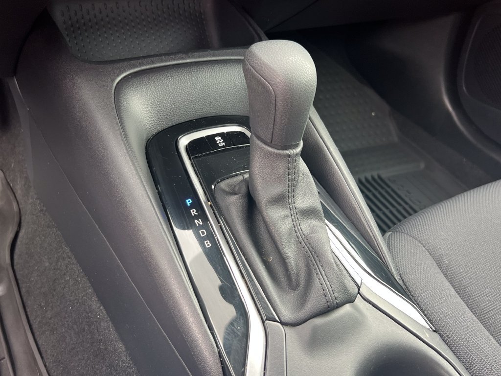Used 2025 Toyota Corolla LE FWD image 31