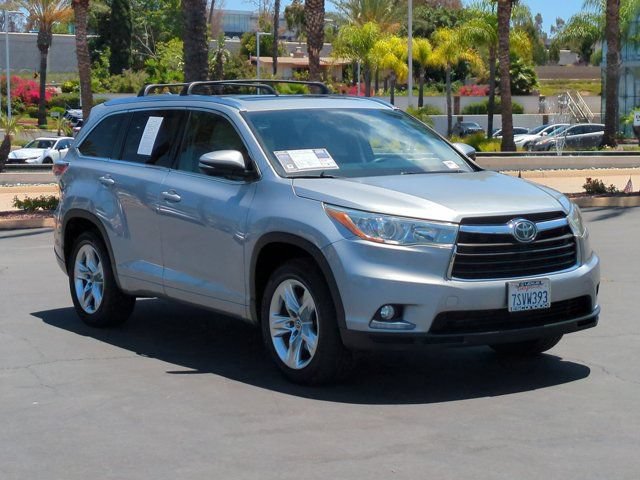 Used 2016 Toyota Highlander Limited Platinum FWD image 3