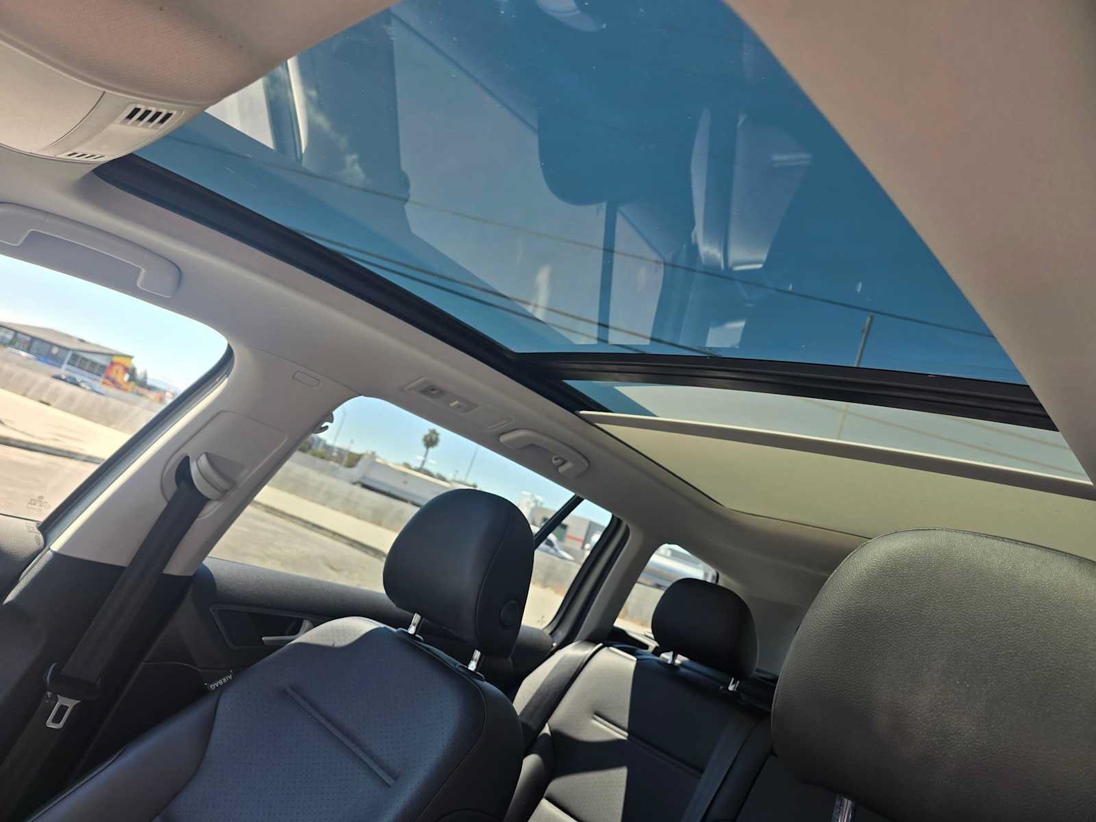 Used 2019 Volkswagen Golf S FWD image 23