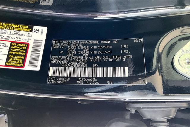 Used 2024 Toyota Grand Highlander AWD image 16