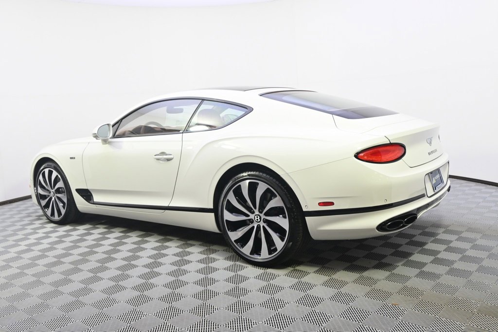 Used 2024 Bentley Continental GT image 3