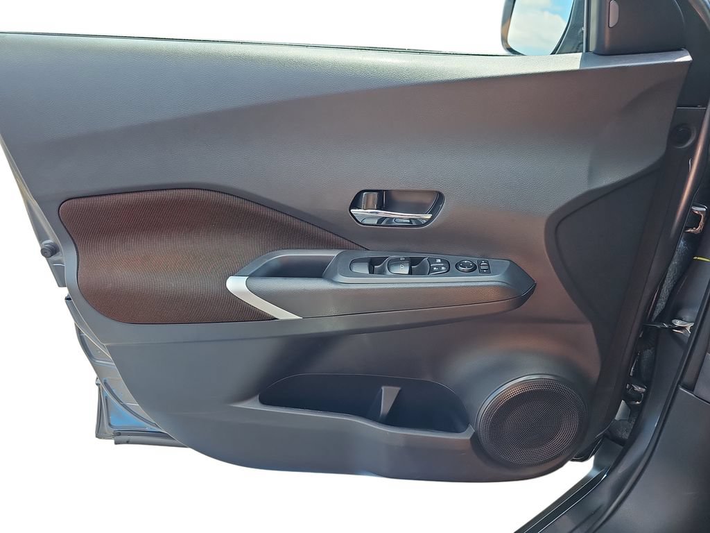 Used 2023 Nissan Kicks SR FWD image 25