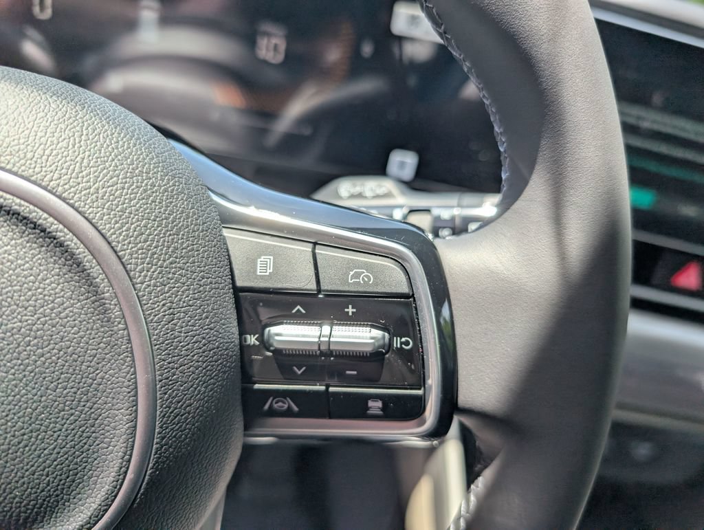New 2026 Kia Carnival FWD image 17
