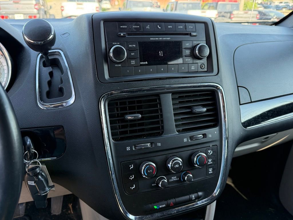 Used 2014 Dodge Grand Caravan SE image 20