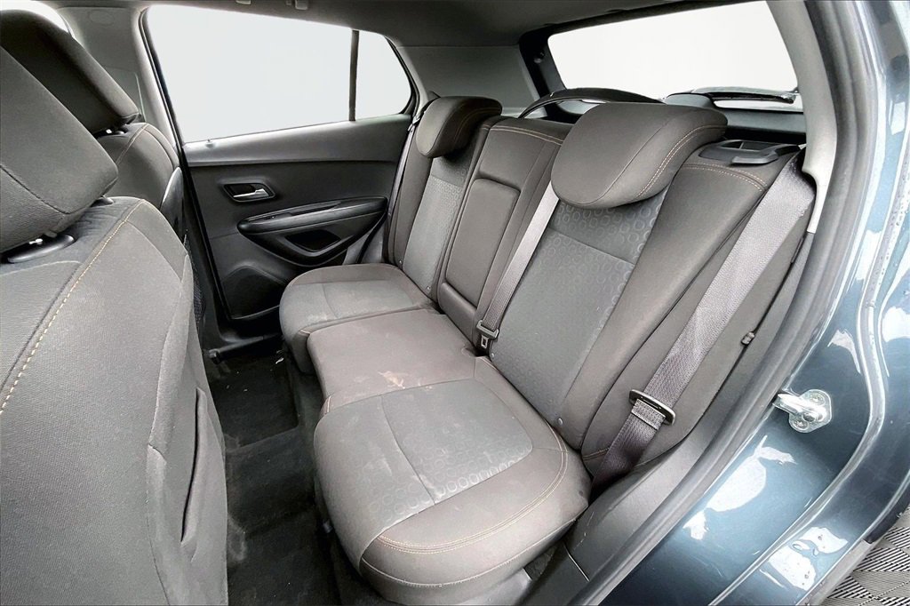 Used 2021 Chevrolet Trax LS w/ Tint and Cruise Package image 24