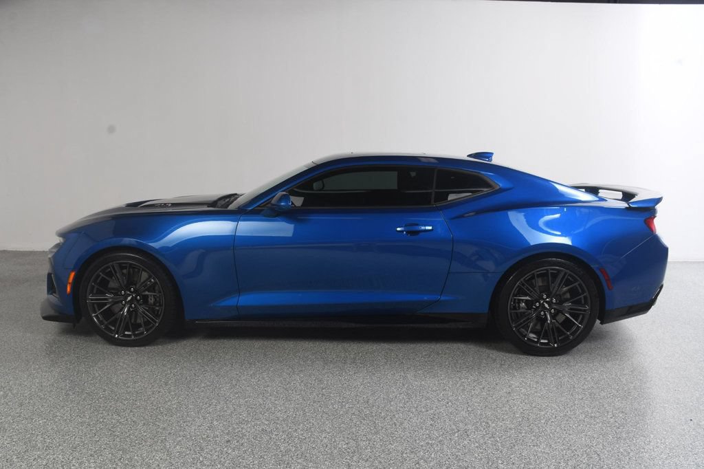Used 2017 Chevrolet Camaro ZL1 RWD image 4