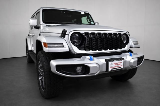Used 2024 Jeep Wrangler High Altitude AWD/4WD image 3