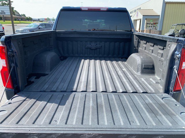 Used 2022 Chevrolet Silverado 1500 RST AWD/4WD image 3