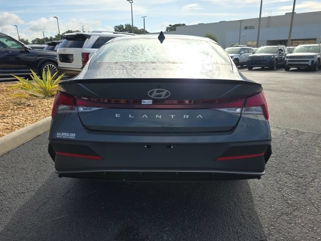 Certified 2026 Hyundai Elantra Sport FWD image 19