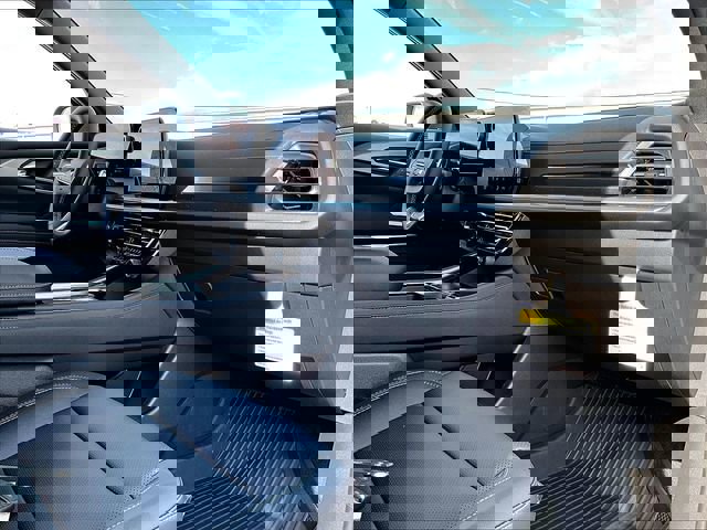 New 2026 Chevrolet Traverse LT w/ Midnight/Sport Edition image 9