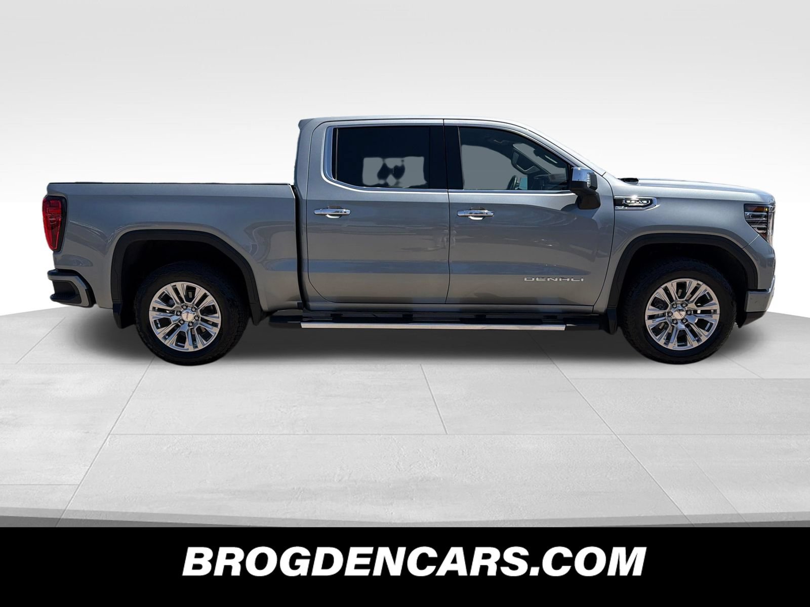 Used 2026 GMC Sierra 1500 Denali w/ Technology Package AWD/4WD image 2