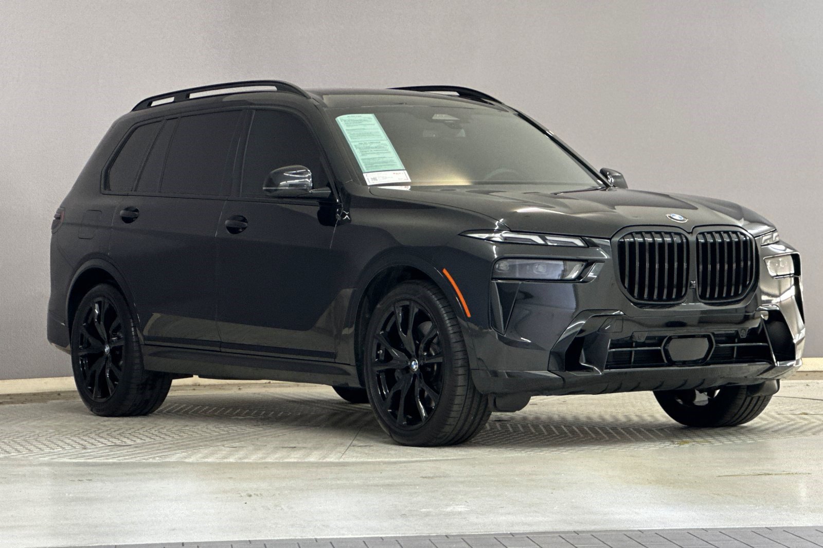 Certified 2025 BMW X7 xDrive40i w/ M Sport Package image 6