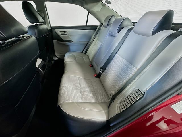 Used 2015 Toyota Camry SE image 27
