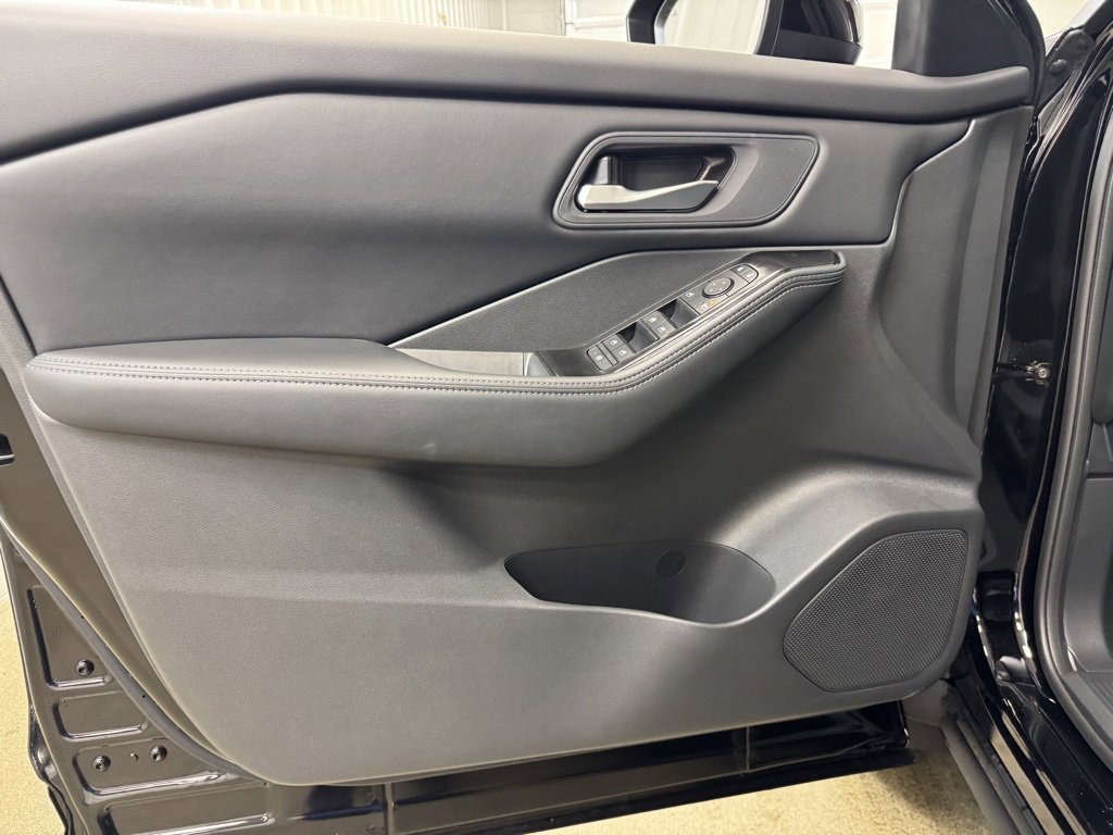 New 2026 Nissan Rogue SV w/ Cold Weather Package image 8