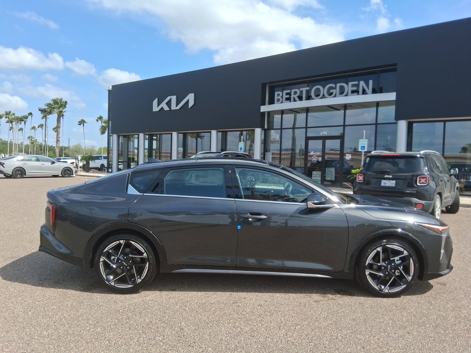 New 2026 Kia K4 GT-Line FWD image 3