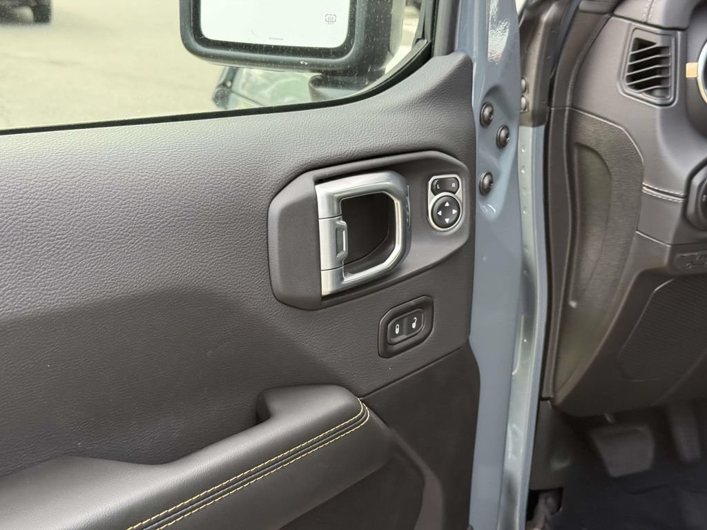 New 2026 Jeep Gladiator Sport AWD/4WD image 33